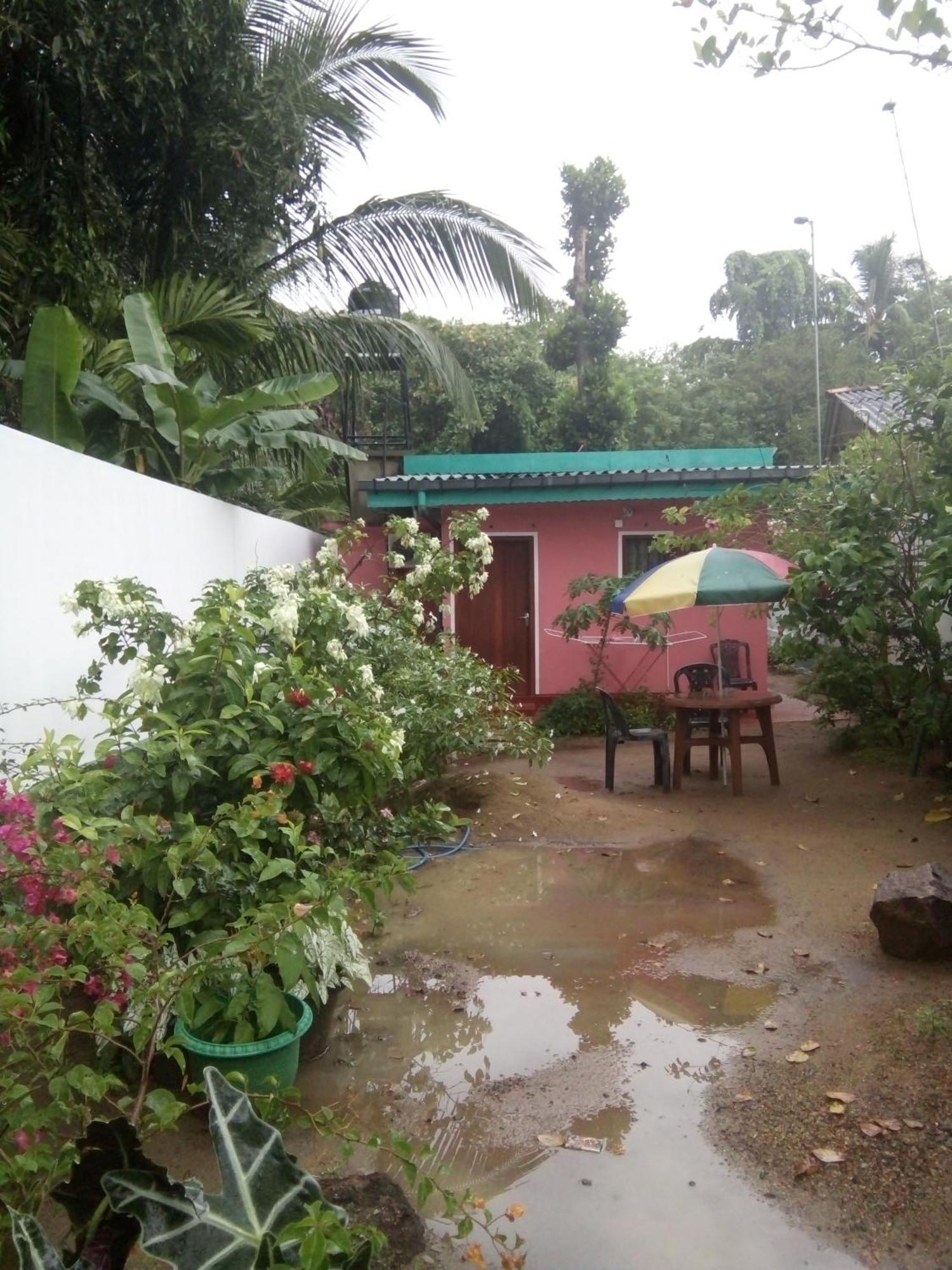 Little Pink House Apartment Mirissa Ngoại thất bức ảnh